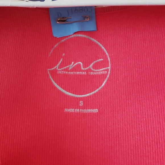 Top SMALL - Picture 3 of 3